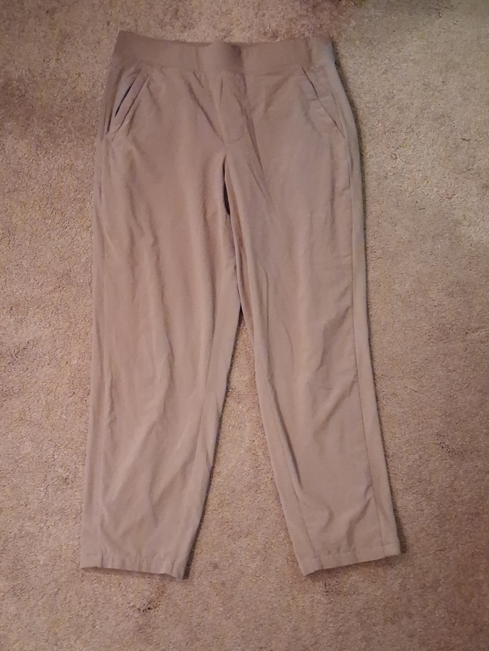 Athleta Slim Cropped Pull-On Pants in Taupe